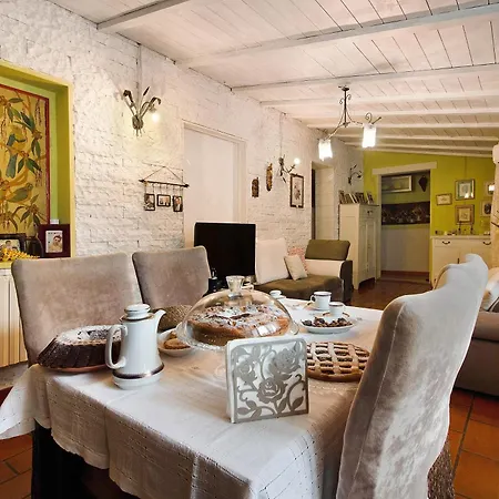 Bio Bonizio Nel Borgo Bed & Breakfast 3*